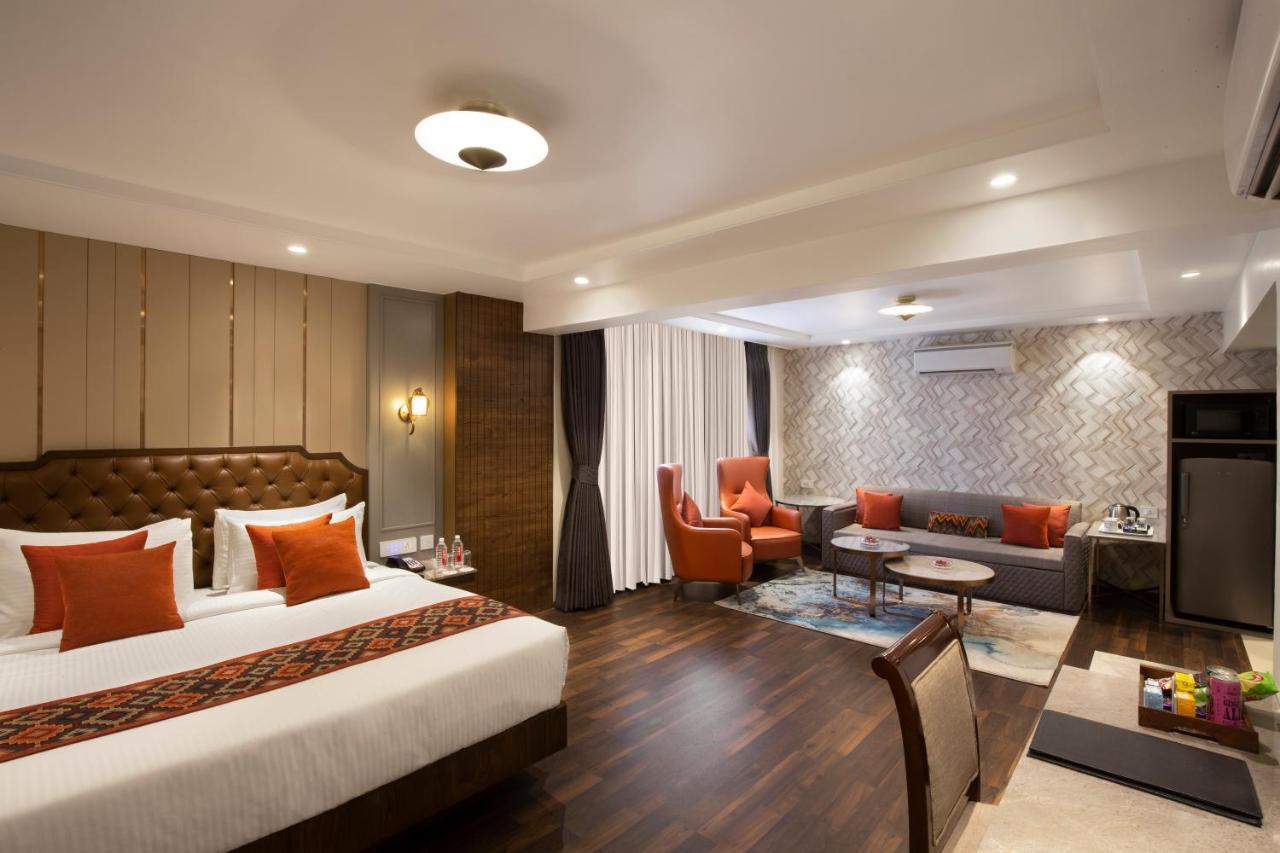Hotel Suba Palace Mumbai Bagian luar foto