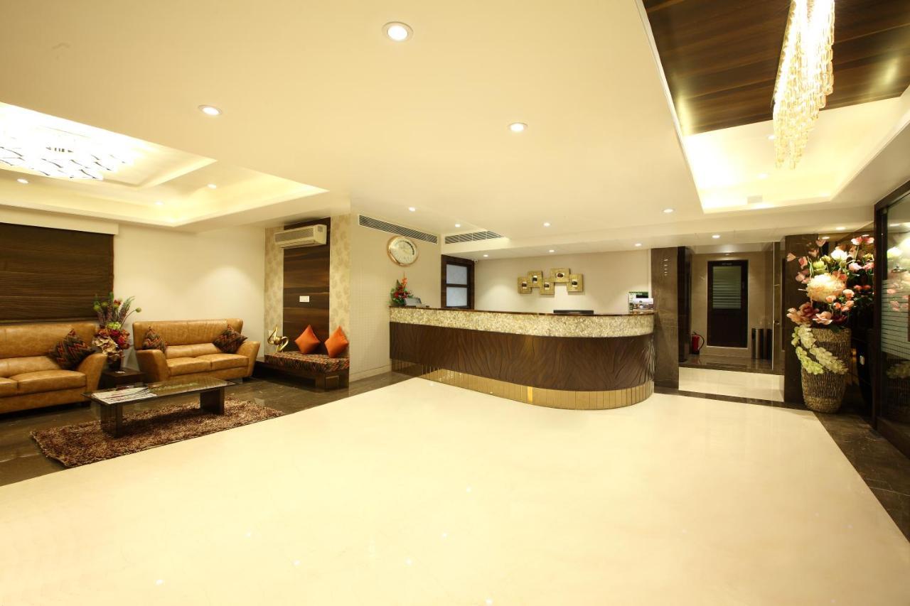 Hotel Suba Palace Mumbai Bagian luar foto